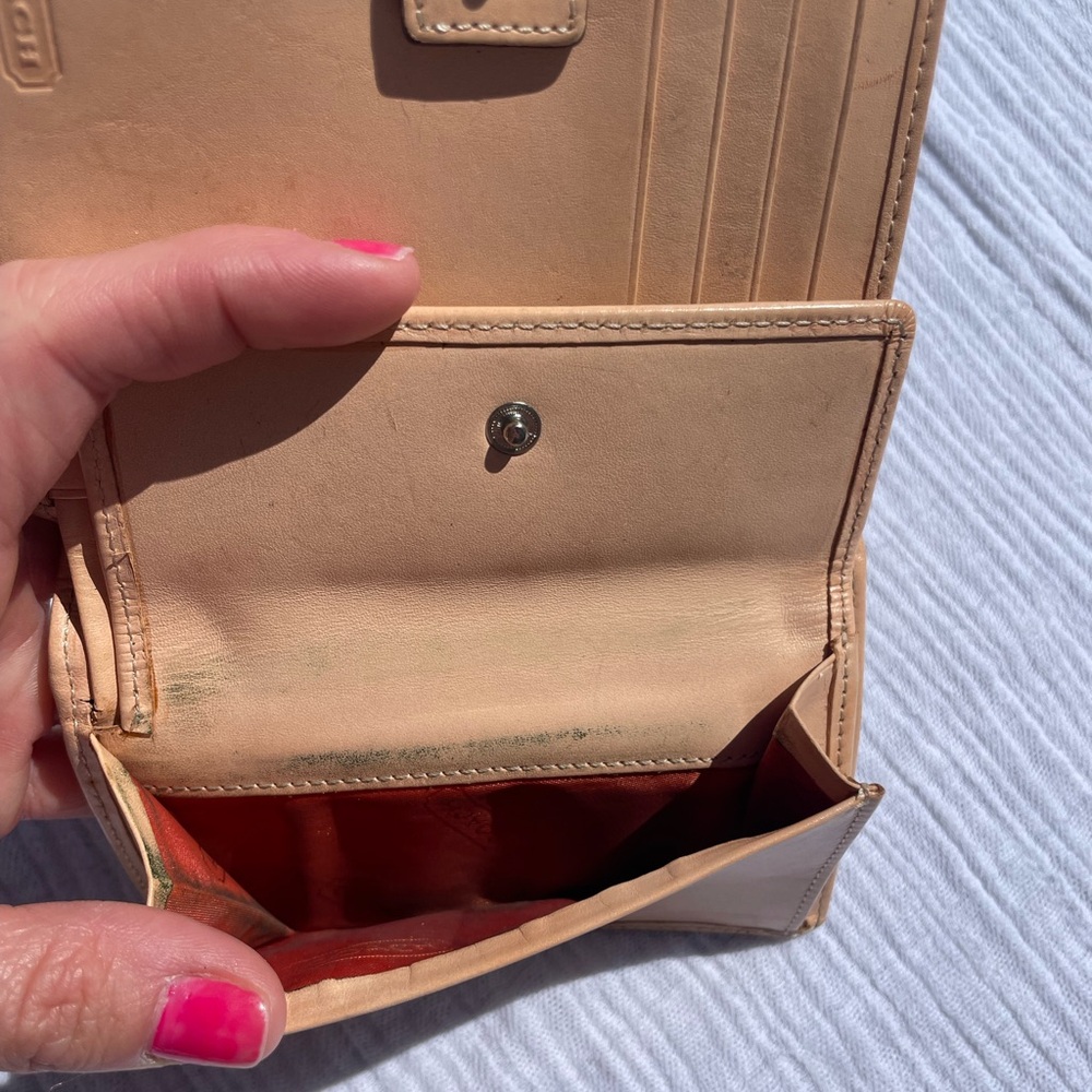 Vintage Signature Coach Wallet - Picture 5 of 11